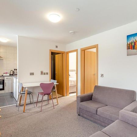 Coastal Charm Retreat In Ilfracombe Apartment ภายนอก รูปภาพ