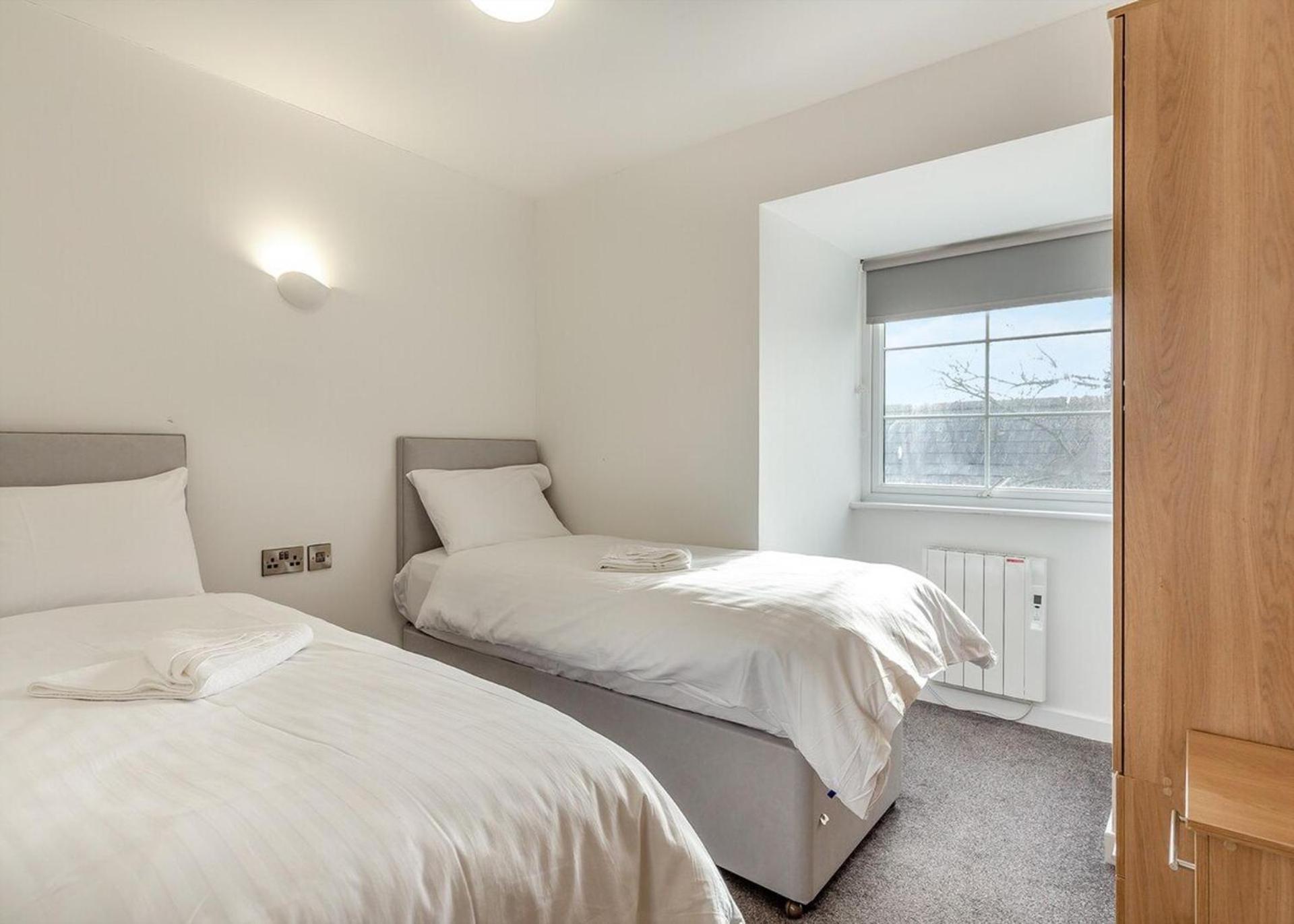 Coastal Charm Retreat In Ilfracombe Apartment ภายนอก รูปภาพ
